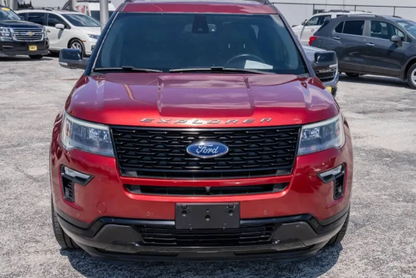 2018 Ford Explorer Sport photo 1