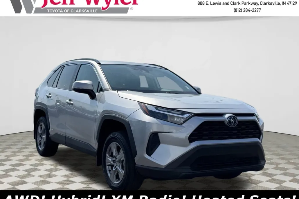2024 Toyota RAV4 Hybrid XLE photo 1