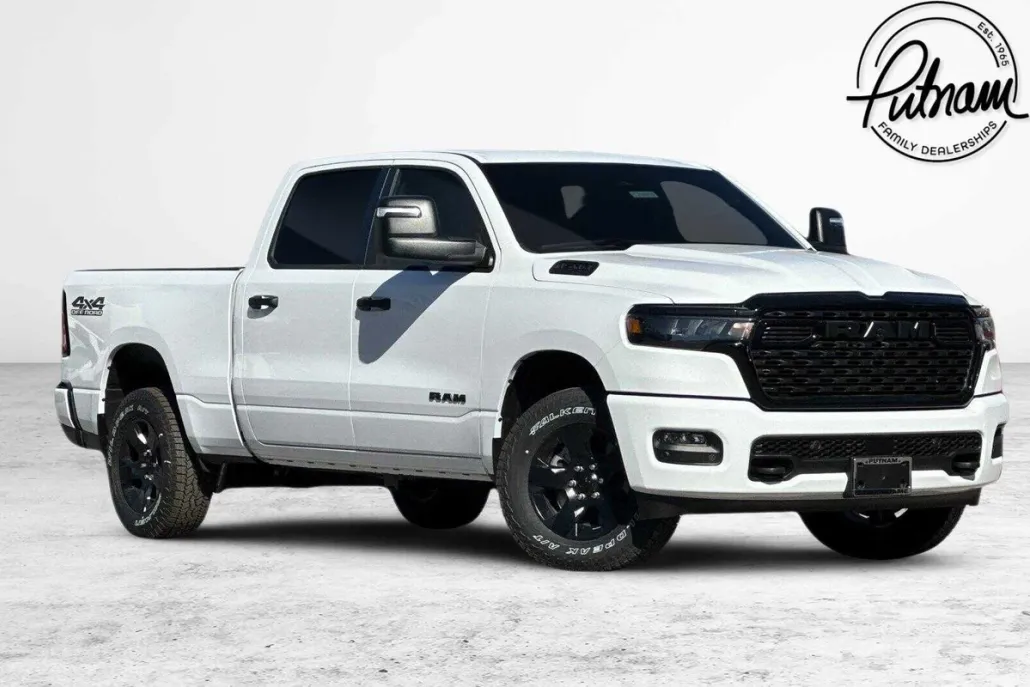 2025 Ram 1500 Tradesman photo 1