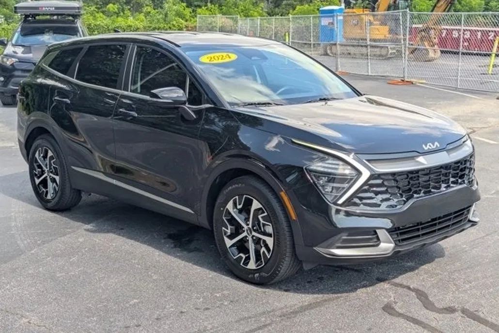 2024 Kia Sportage EX photo 1