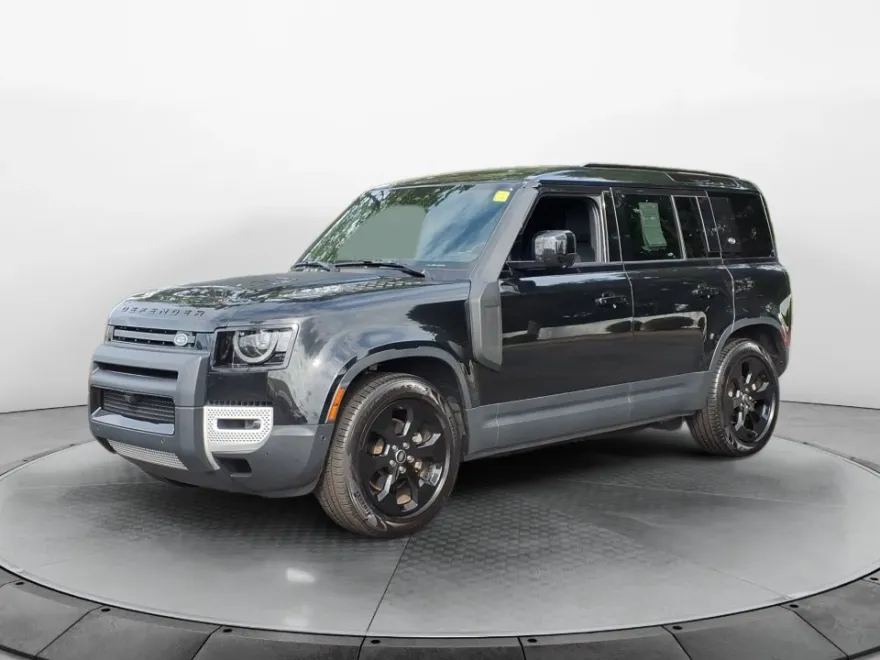 2022 Land Rover Defender 110 S photo 1