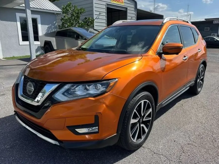 2018 Nissan Rogue SL photo 1
