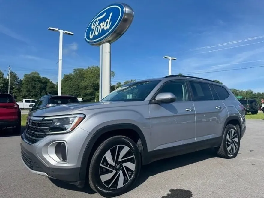 2024 Volkswagen Atlas SE Technology photo 1