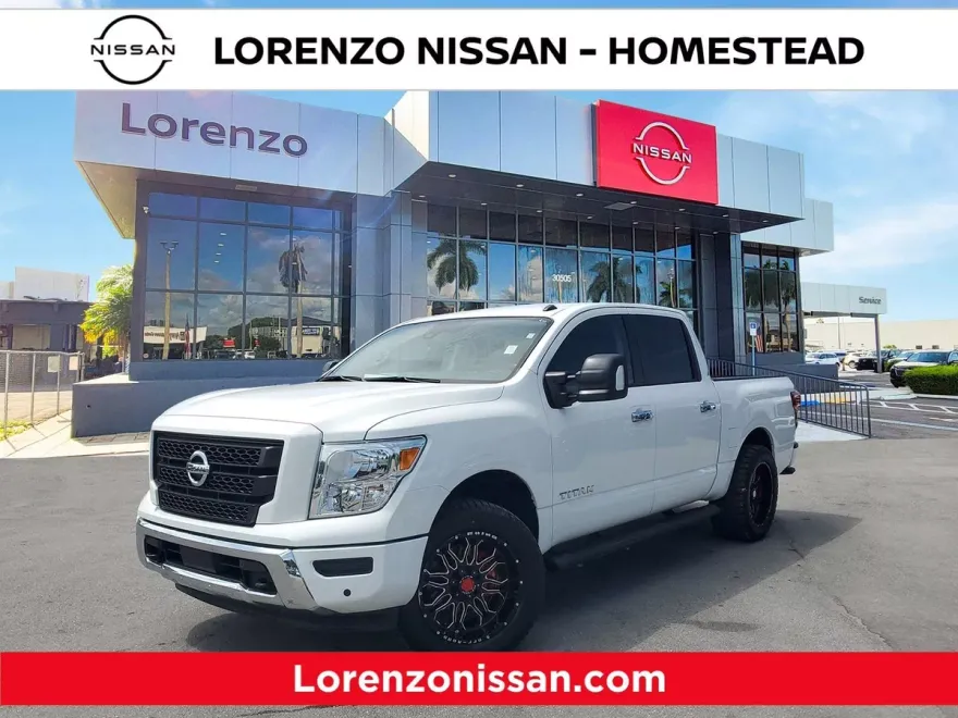 2021 Nissan Titan SV photo 1