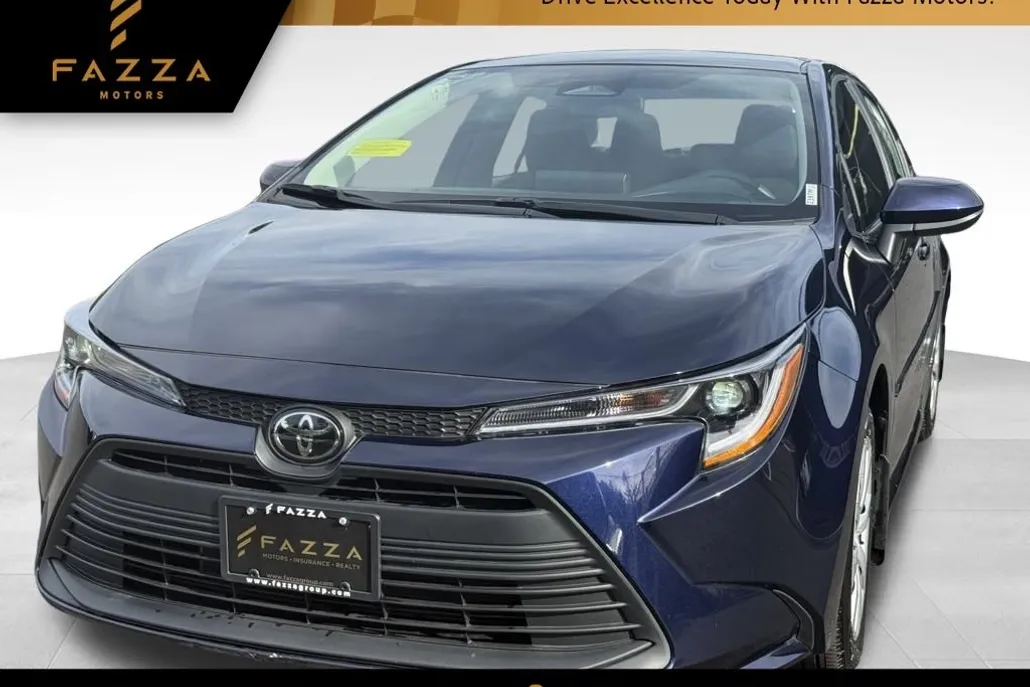 2024 Toyota Corolla LE photo 1
