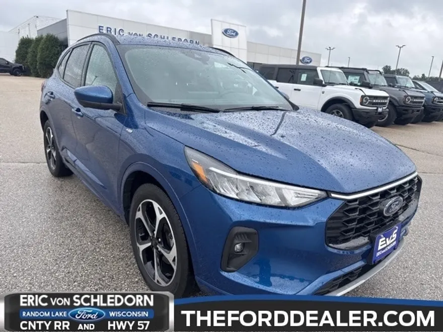 2023 Ford Escape ST-Line Select photo 1