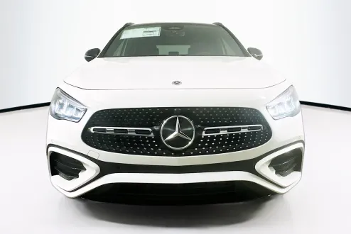 2025 Mercedes Benz GLA 250 4MATIC photo 2