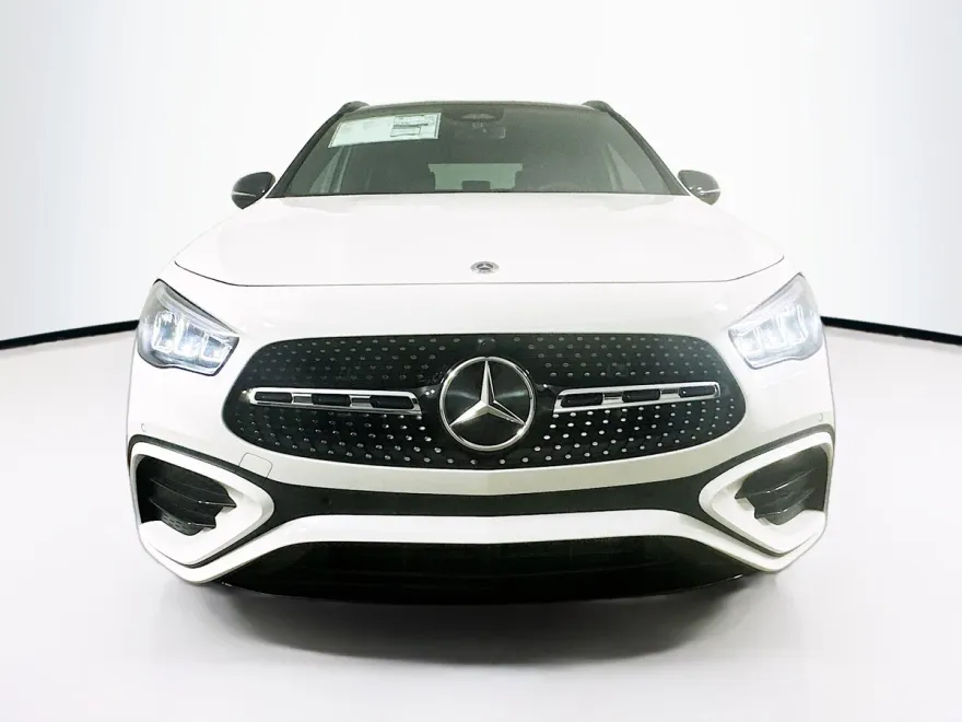 2025 Mercedes Benz GLA 250 4MATIC photo 2