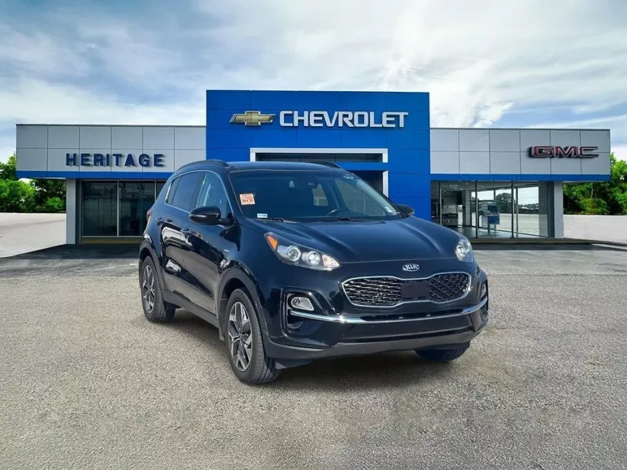 2021 Kia Sportage EX photo 1