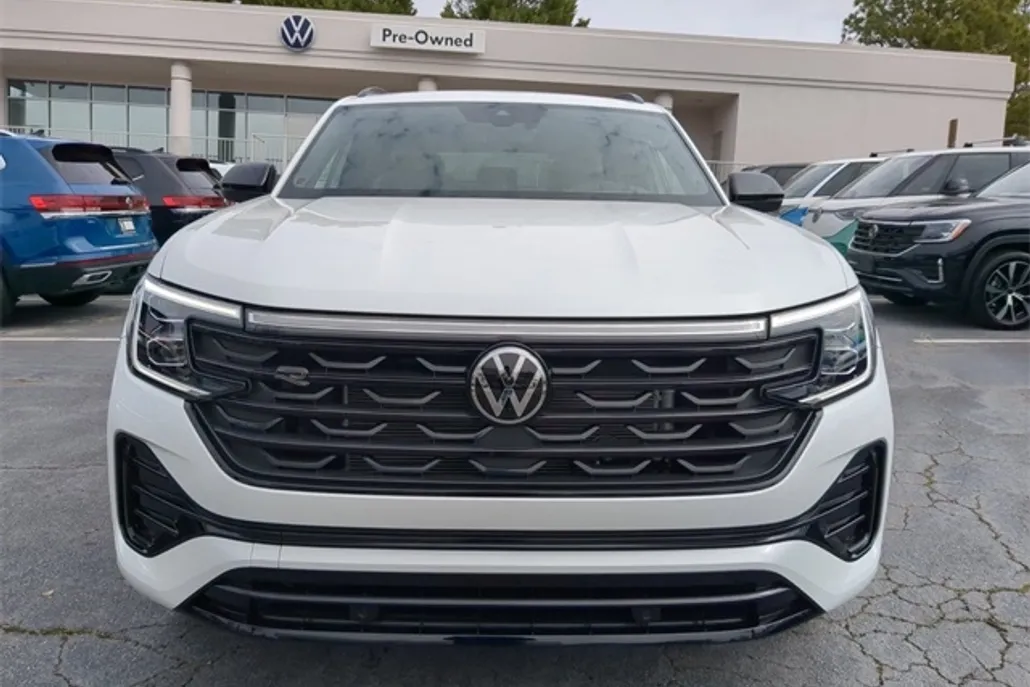 2025 Volkswagen Atlas Cross Sport SEL R-Line photo 1