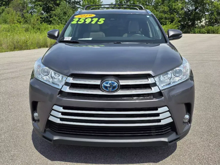 2019 Toyota Highlander Hybrid XLE photo 1