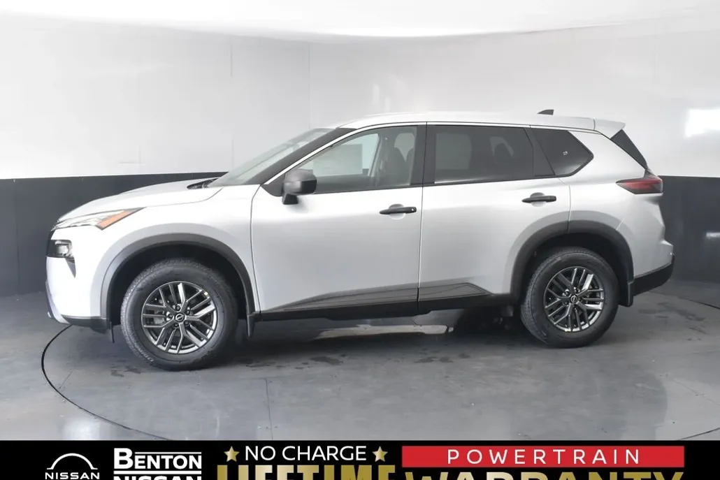 2025 Nissan Rogue S photo 1