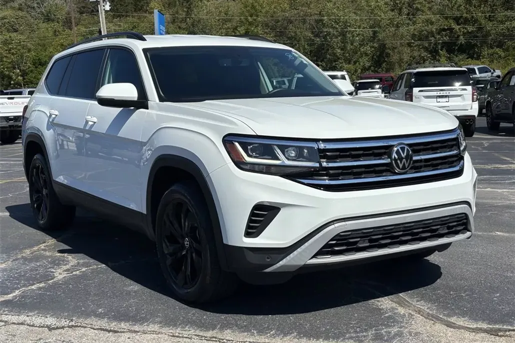 2023 Volkswagen Atlas SE Technology photo 1