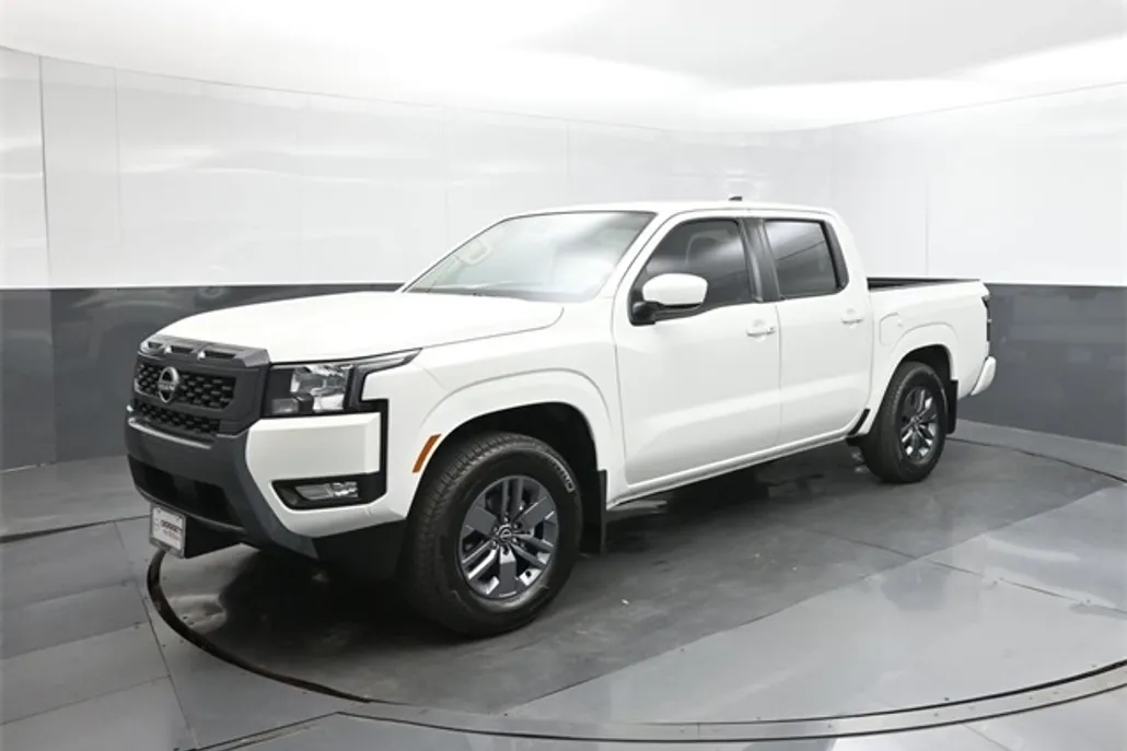 2025 Nissan Frontier Crew Cab SV photo 1