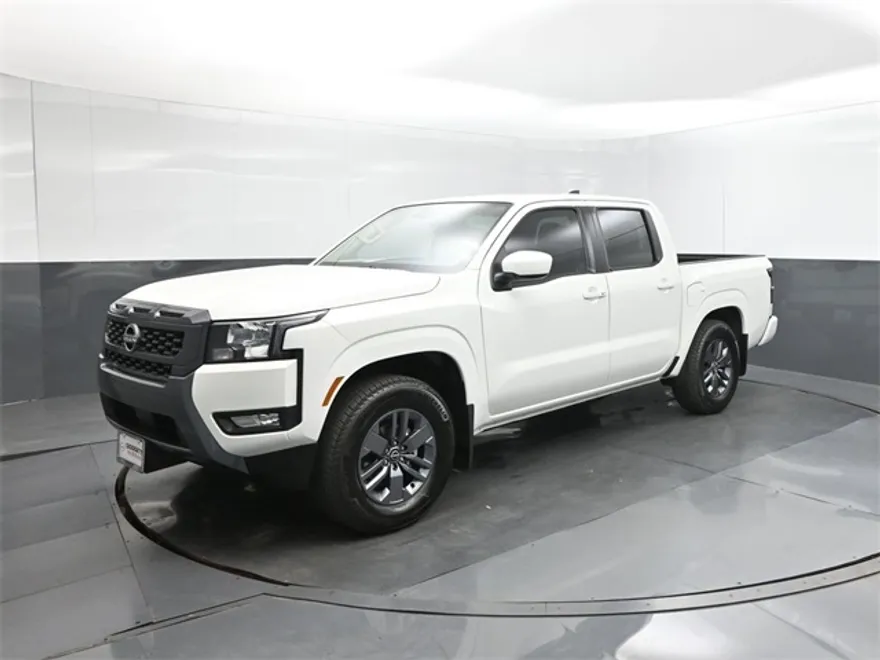 2025 Nissan Frontier Crew Cab SV photo 1