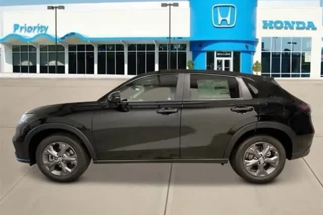 2026 Honda HR-V LX photo 1