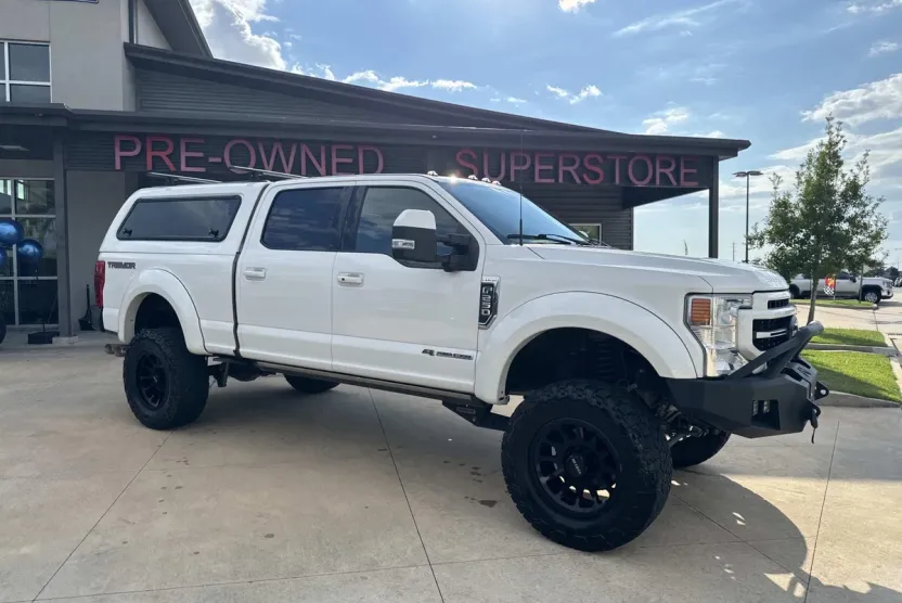 2022 Ford F-250 Lariat photo 1