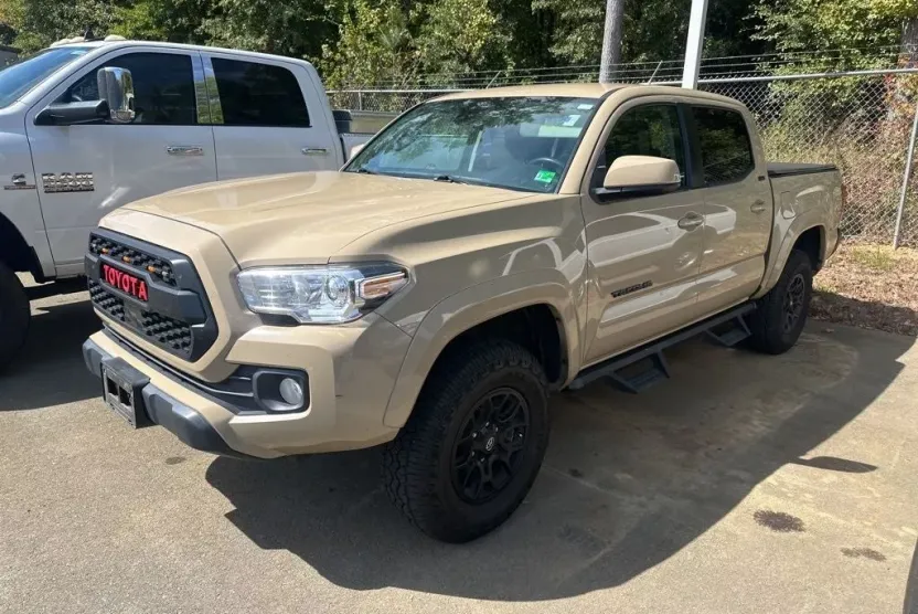 2020 Toyota Tacoma SR5 V6 photo 1
