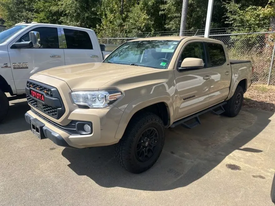 2020 Toyota Tacoma SR5 V6 photo 1