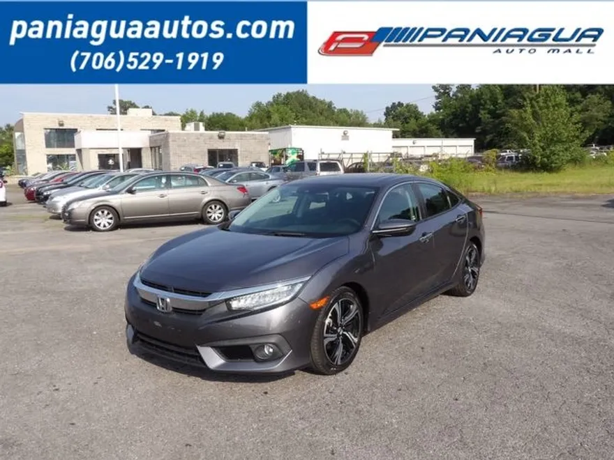 2017 Honda Civic Touring photo 1