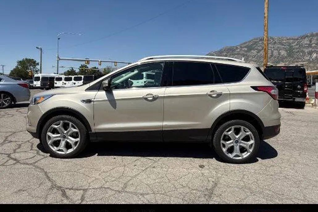 2017 Ford Escape Titanium photo 1