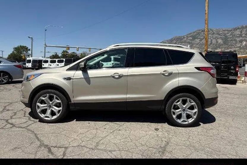 2017 Ford Escape Titanium photo 1