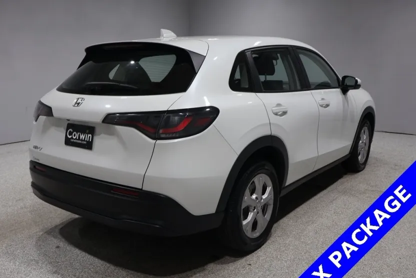 2025 Honda HR-V LX photo 1
