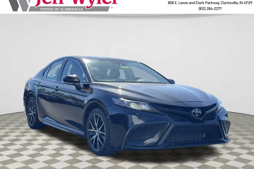 2023 Toyota Camry SE photo 1