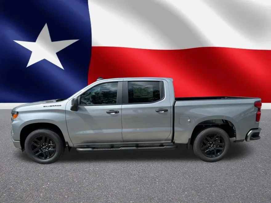 2026 Chevrolet Silverado 1500 Custom photo 1