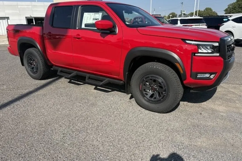 2026 Nissan Frontier PRO-4X photo 1