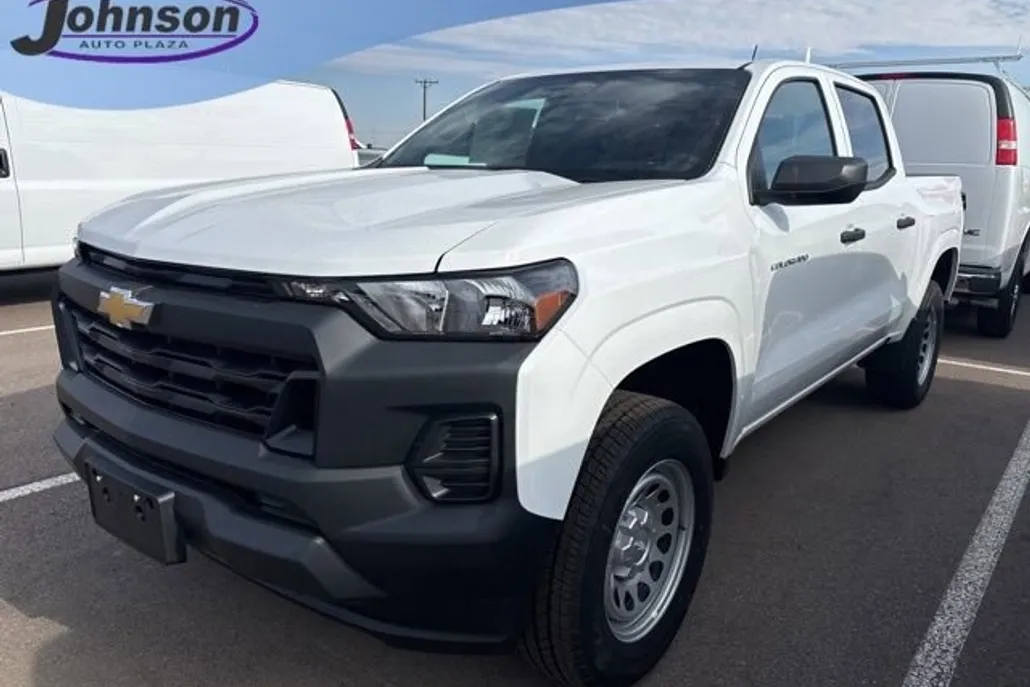 2025 Chevrolet Colorado LT photo 1
