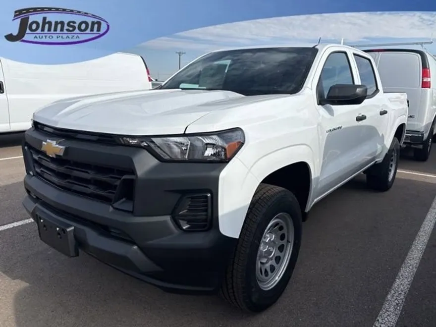 2025 Chevrolet Colorado LT photo 1