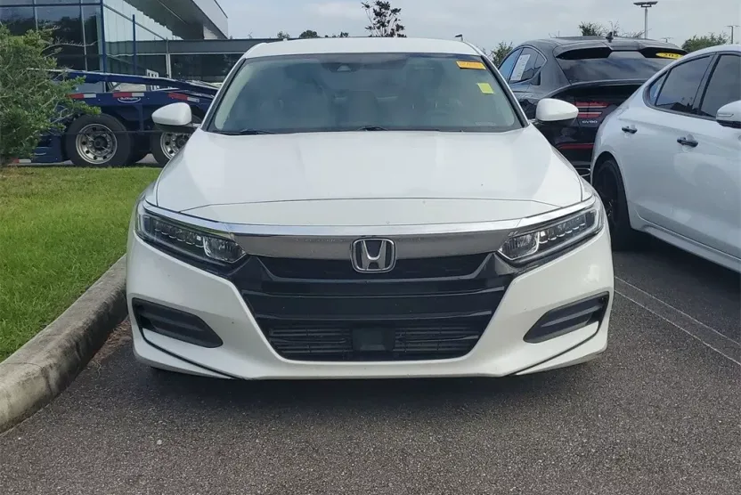 2018 Honda Accord LX photo 1