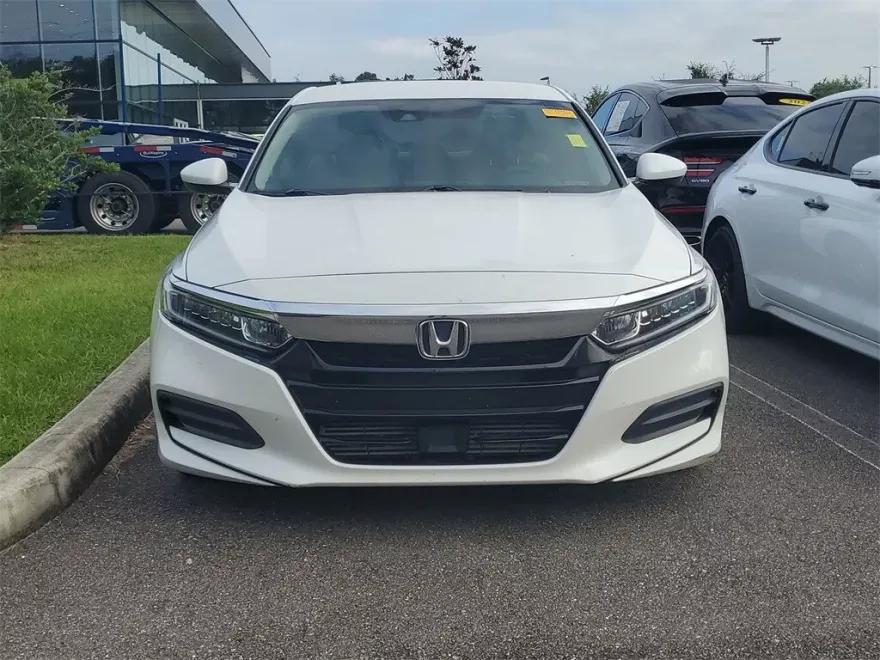 2018 Honda Accord LX photo 1