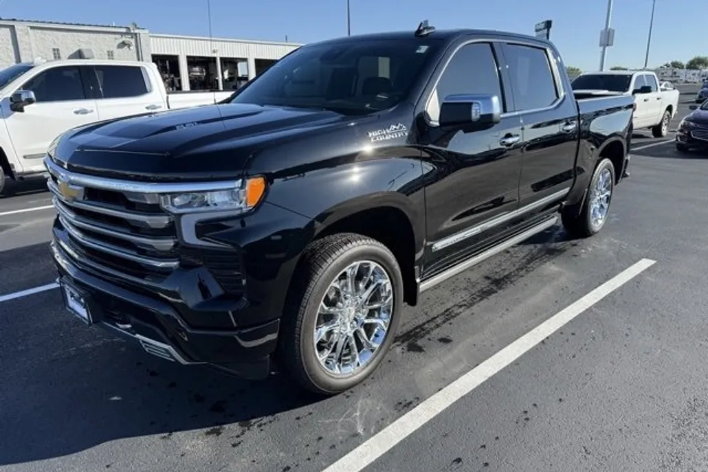 2024 Chevrolet Silverado 1500 High Country photo 1