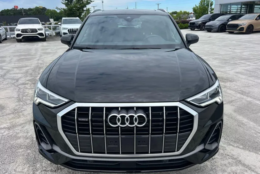 2024 Audi Q3 S line Premium Plus photo 1