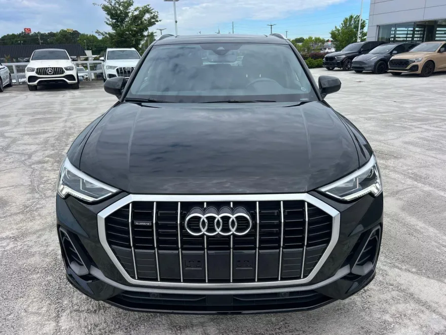 2024 Audi Q3 S line Premium Plus photo 1