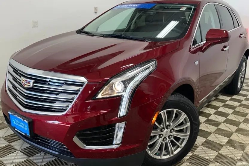 2017 Cadillac XT5 Luxury photo 1