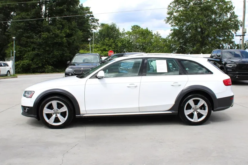 2013 Audi A4 Allroad Quattro Premium photo 1