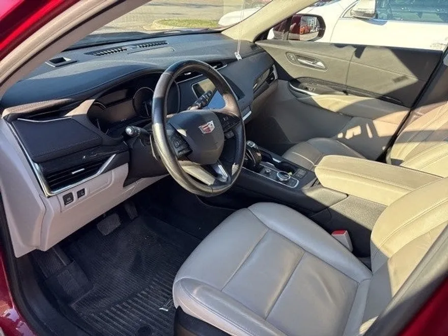 2019 Cadillac XT4 Premium Luxury photo 1