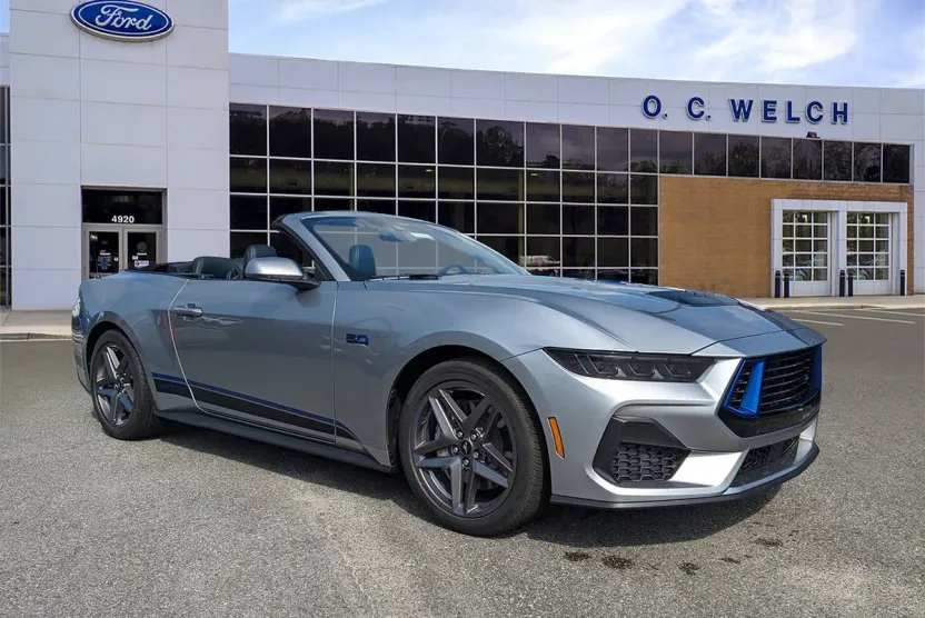 2025 Ford Mustang GT Premium Convertible photo 1