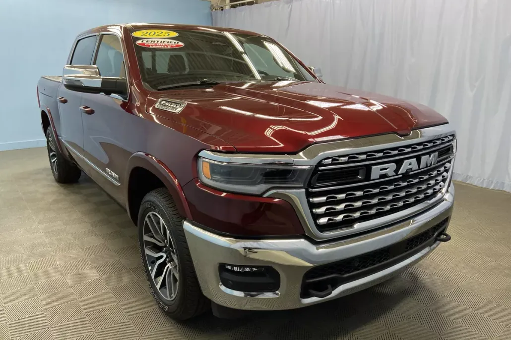 2025 Ram 1500 Limited photo 1