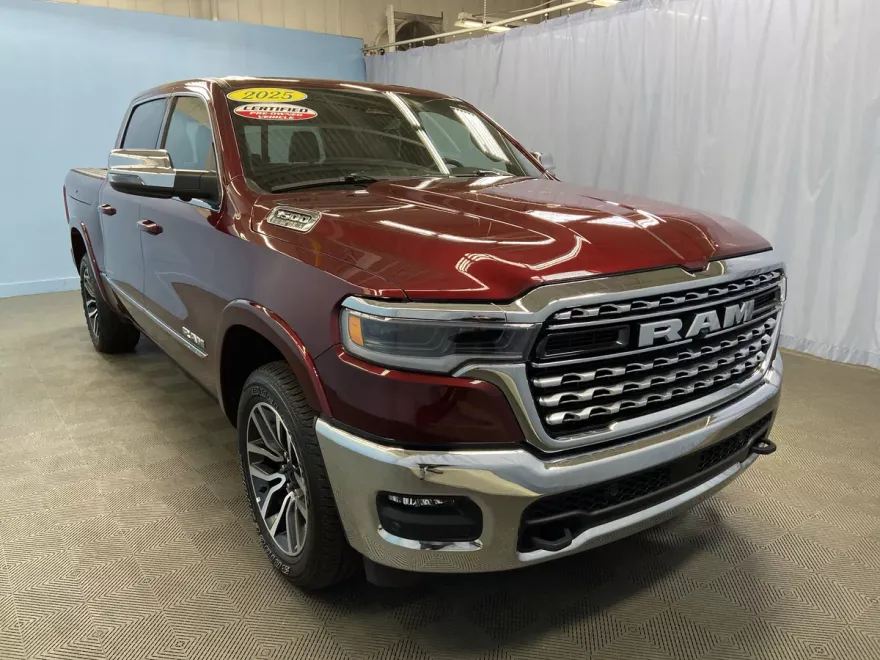 2025 Ram 1500 Limited photo 1
