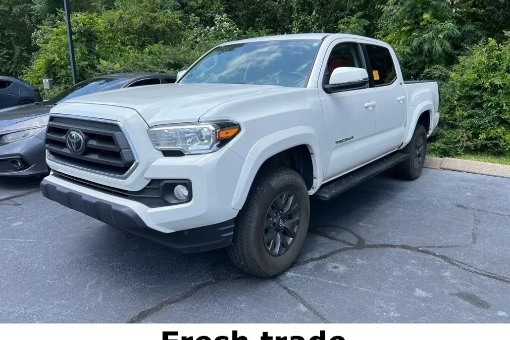 2023 Toyota Tacoma SR5 photo 1