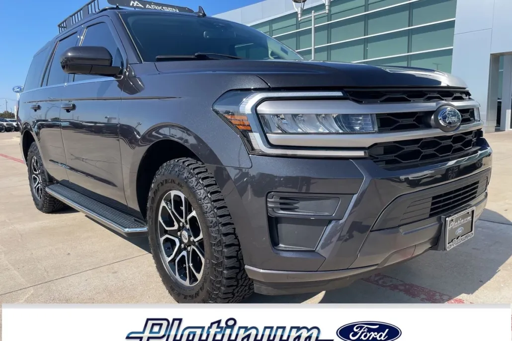 2022 Ford Expedition XLT photo 1