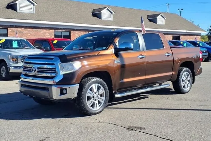 2017 Toyota Tundra Platinum photo 1