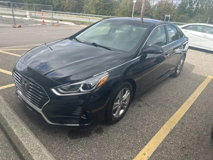 2018 Hyundai Sonata SEL photo 1