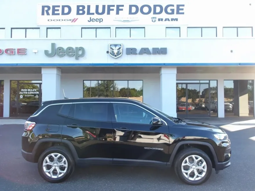 2024 Jeep Compass Sport photo 1