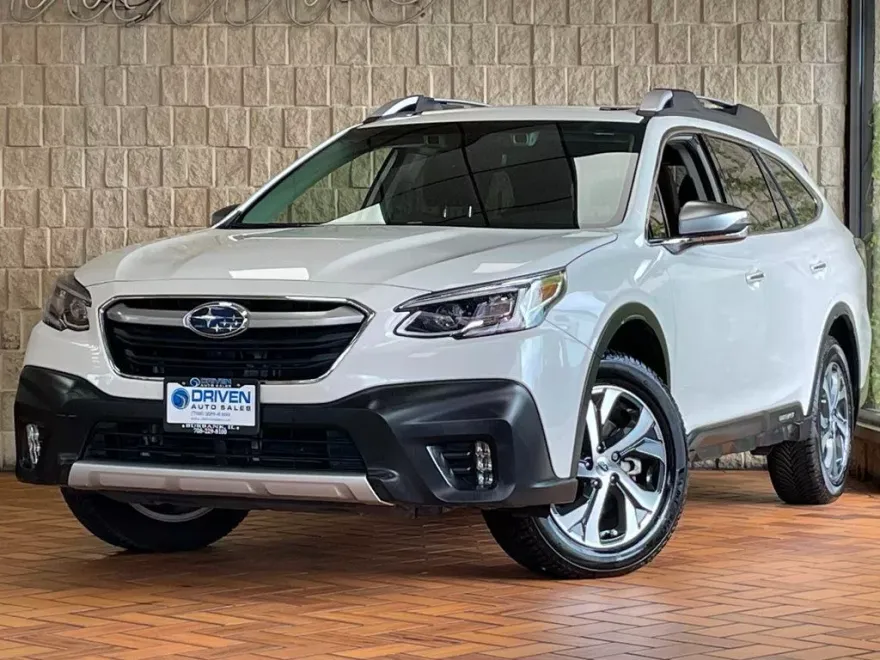 2022 Subaru Outback Touring XT photo 1