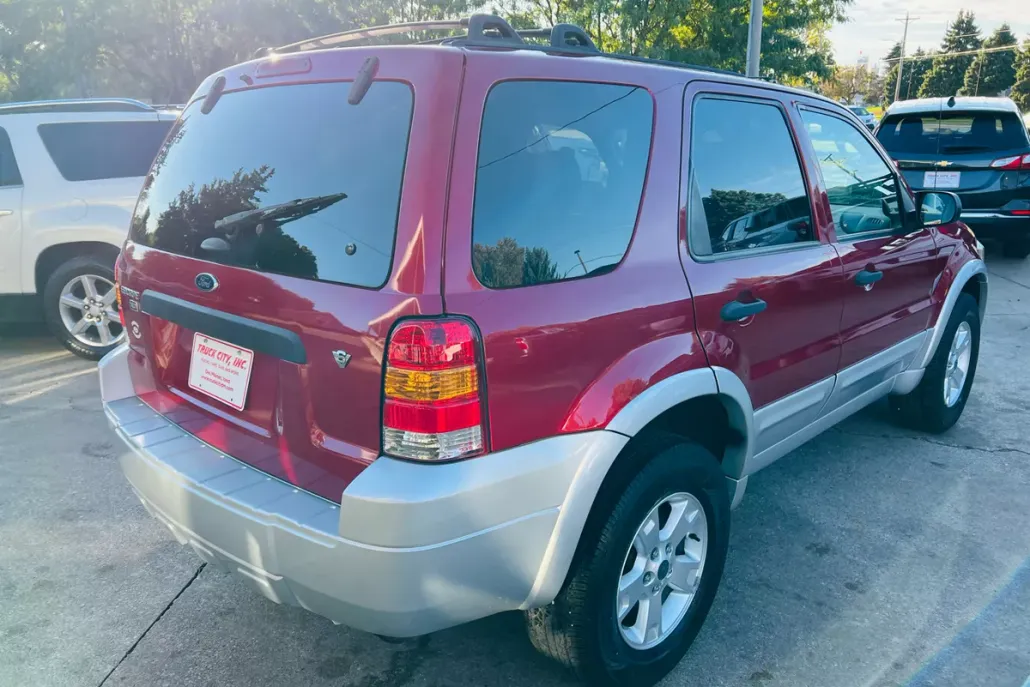 2007 Ford Escape XLT photo 1